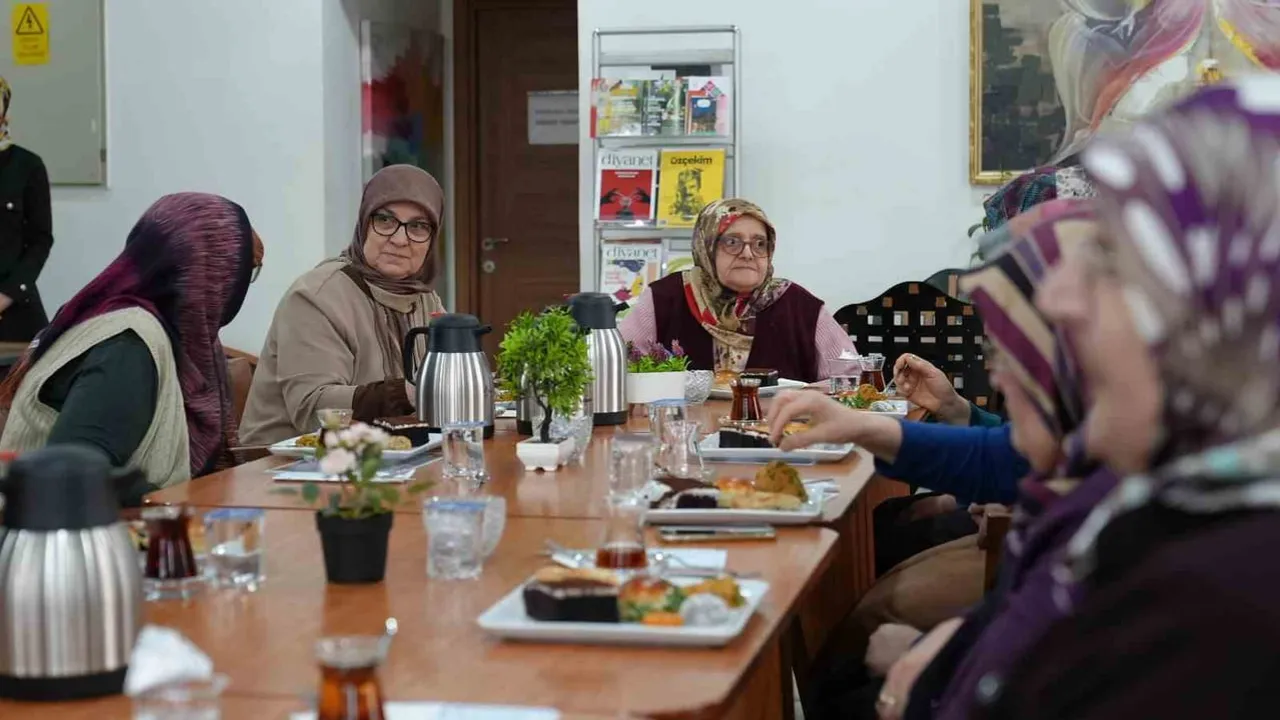 Gürsu’da 50 yıllık dostluk, belediyenin desteklediği Kadınlar Lokali’nde buluşuyor