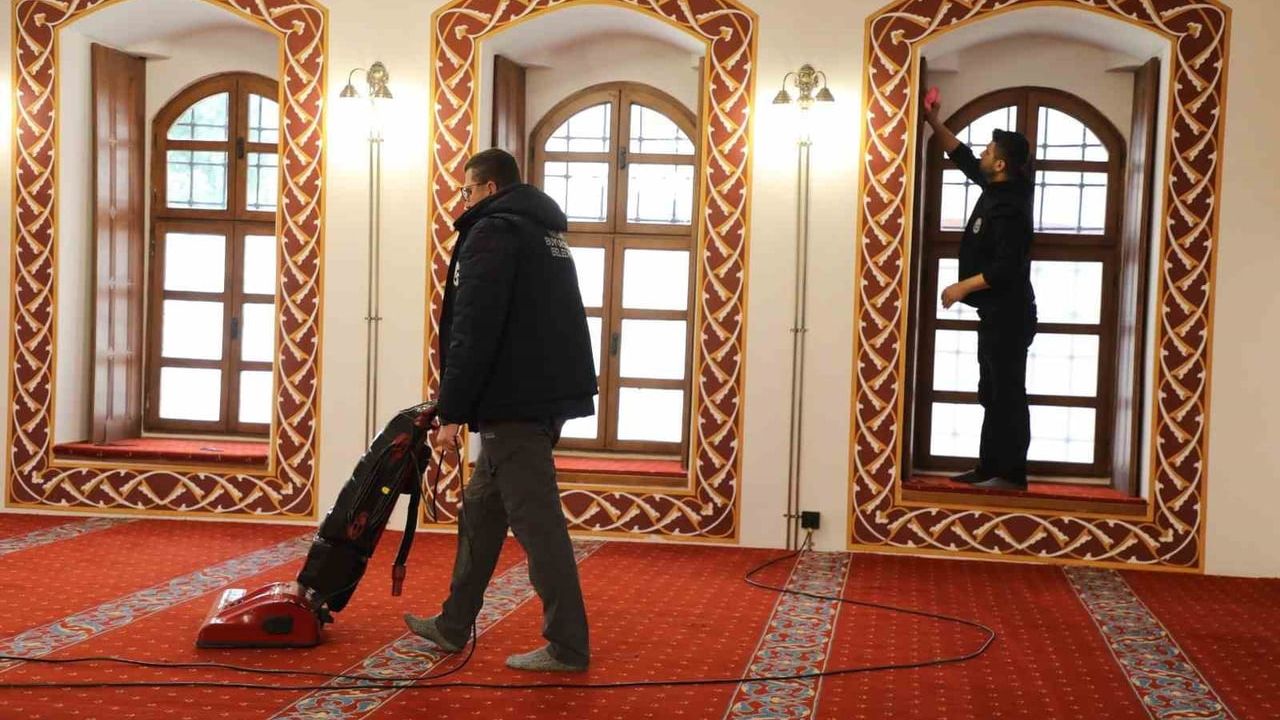 Habib-i Neccar Camisi'nin temizliği Hatay Büyükşehir Belediyesi'ne emanet