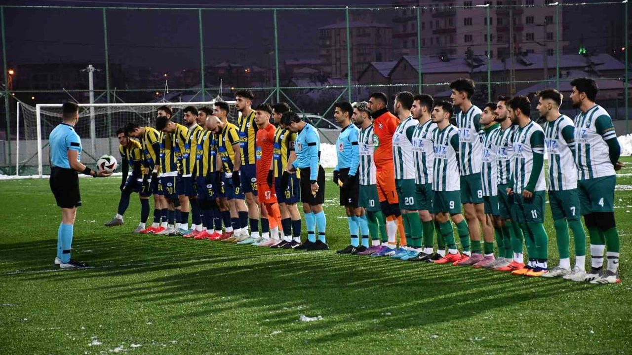 Hacılar Erciyesspor, Argıncıkspor'u 4-1 Yenerek zirve takibini sürdürdü