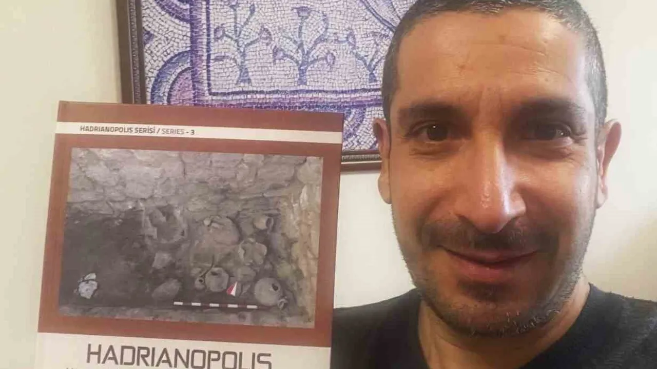 Hadrianopolis Serisi-3 yayımlandı: Hamamlı Yapı Kompleksi Depo Buluntuları kitaplaştı