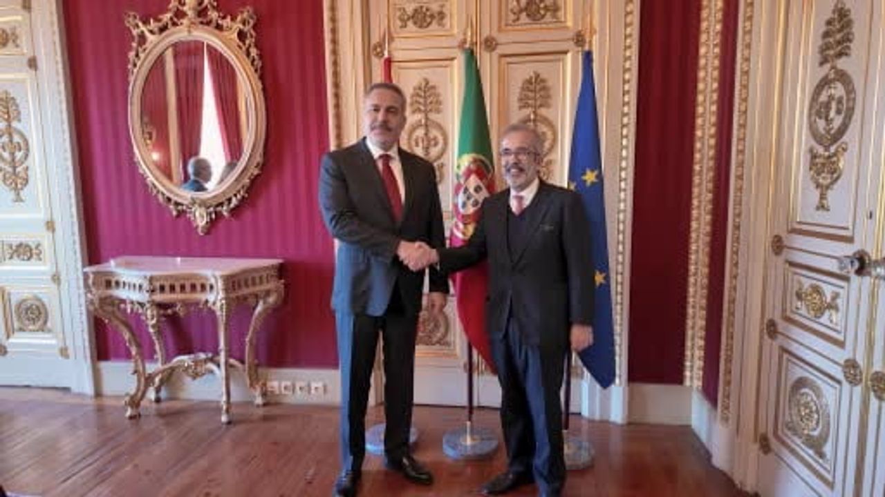 Hakan Fidan Lizbon'da Portekizli Mevkidaşı Paulo Rangel ile Görüştü