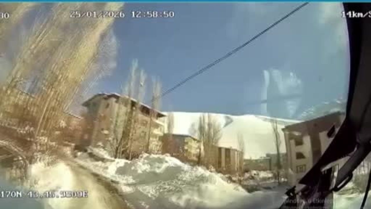 Hakkari Keklikpınar'da kızak kazası: 11 yaşındaki çocuk otobüsün altında hayatını kaybetti