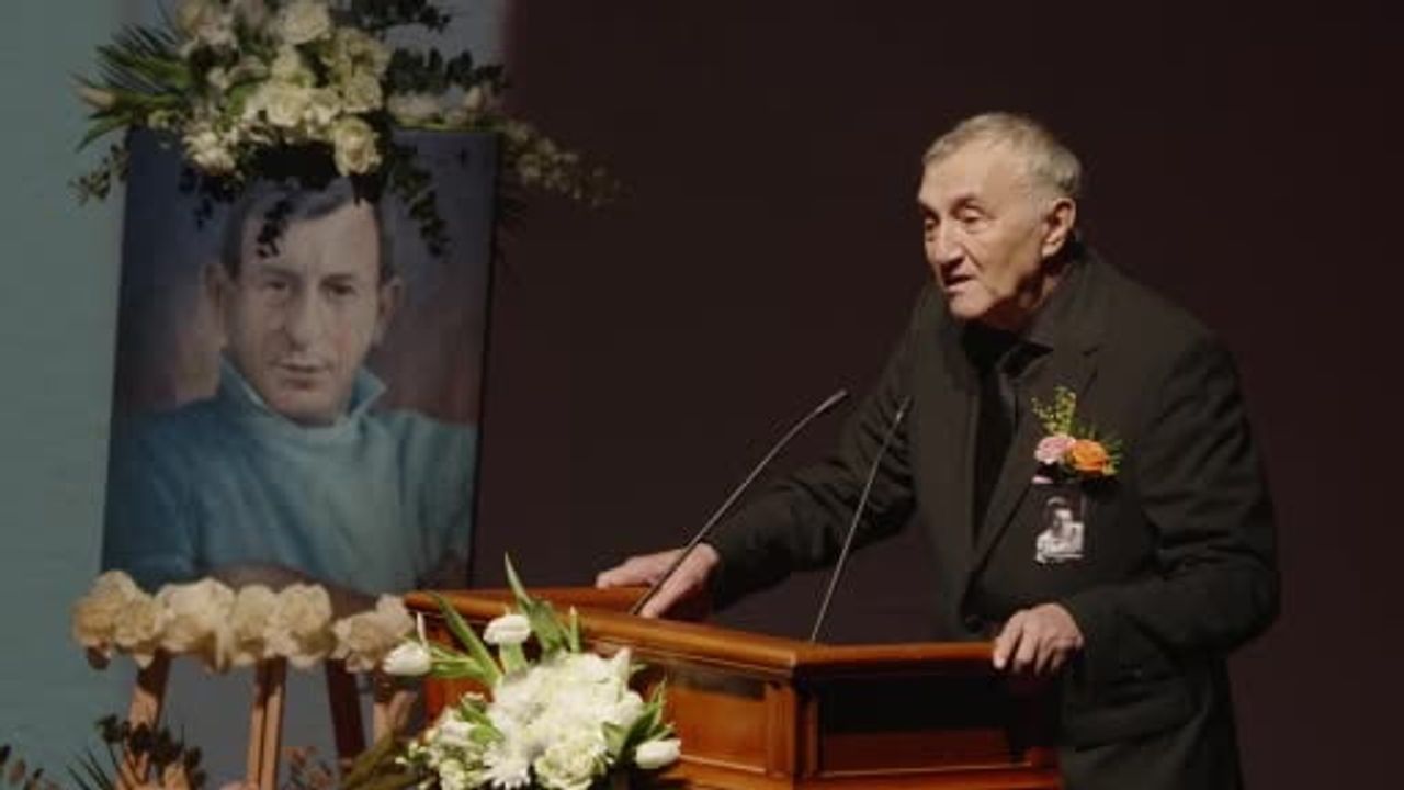 Haldun Dormen İçin Harbiye Muhsin Ertuğrul Sahnesi'nde Veda Töreni