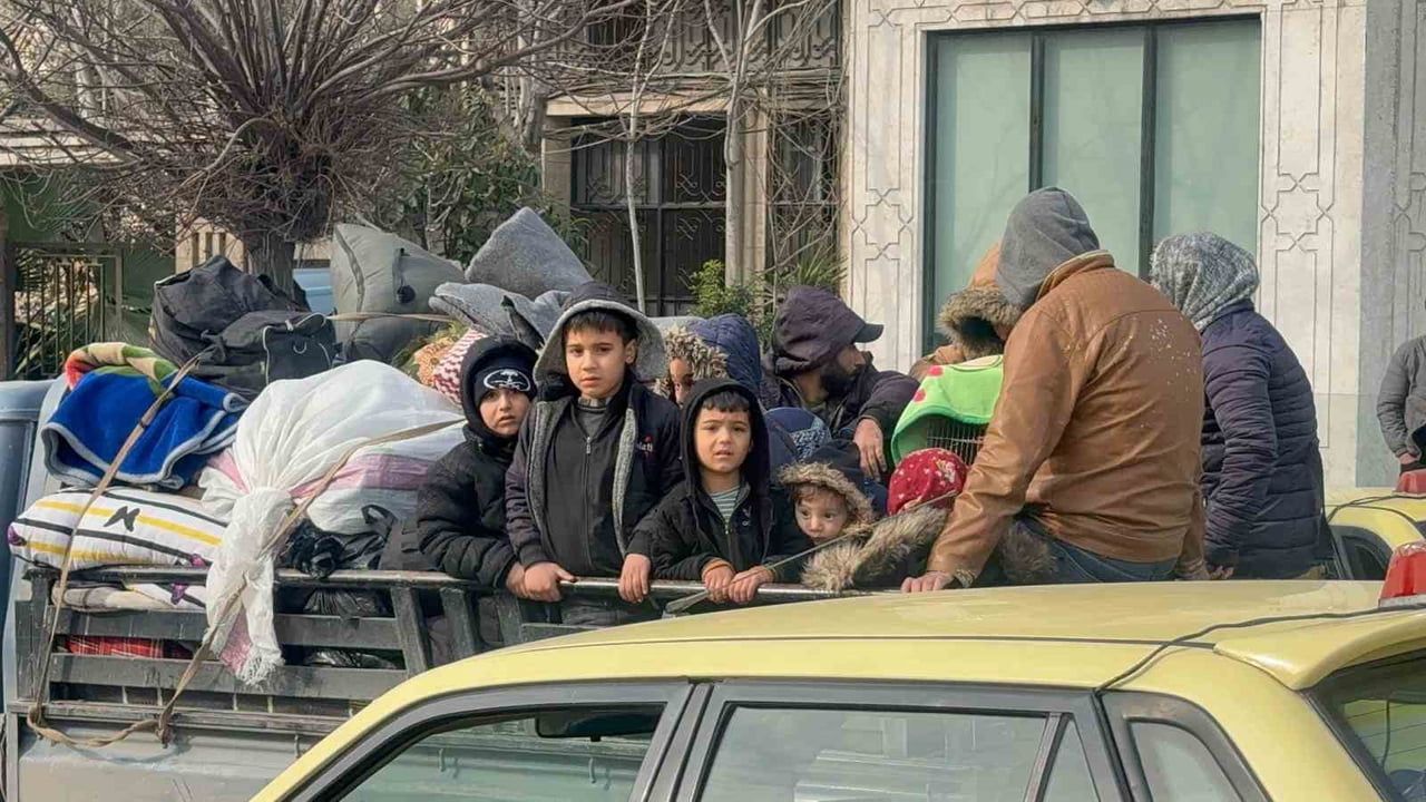 Halep’te siviller tahliye ediliyor: Şeyh Maksud, Eşrefiye ve Beni Zeyd’de nokta operasyonlar