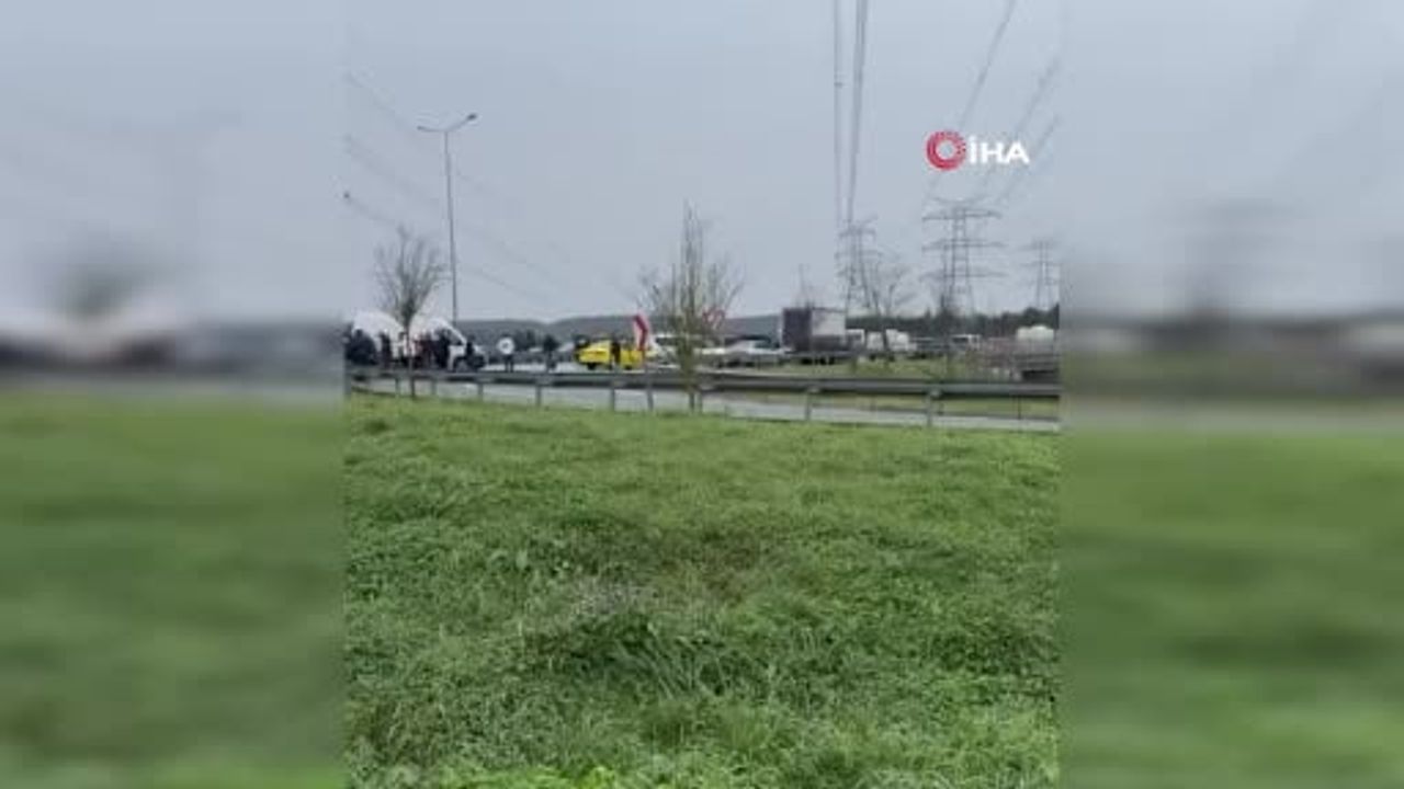 Hasdal Yolu Kemerburgaz istikametinde cezaevi nakil aracı devrildi