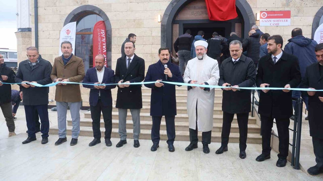 Hatay'da 118'inci cami: 'Gazze Şehitleri Camii' Antakya'da ibadete açıldı
