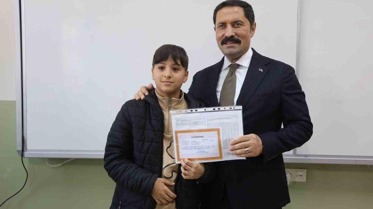 Hatay'da 224 yeni okul hizmete girdi, 374 bin 176 öğrenci karne heyecanı yaşadı