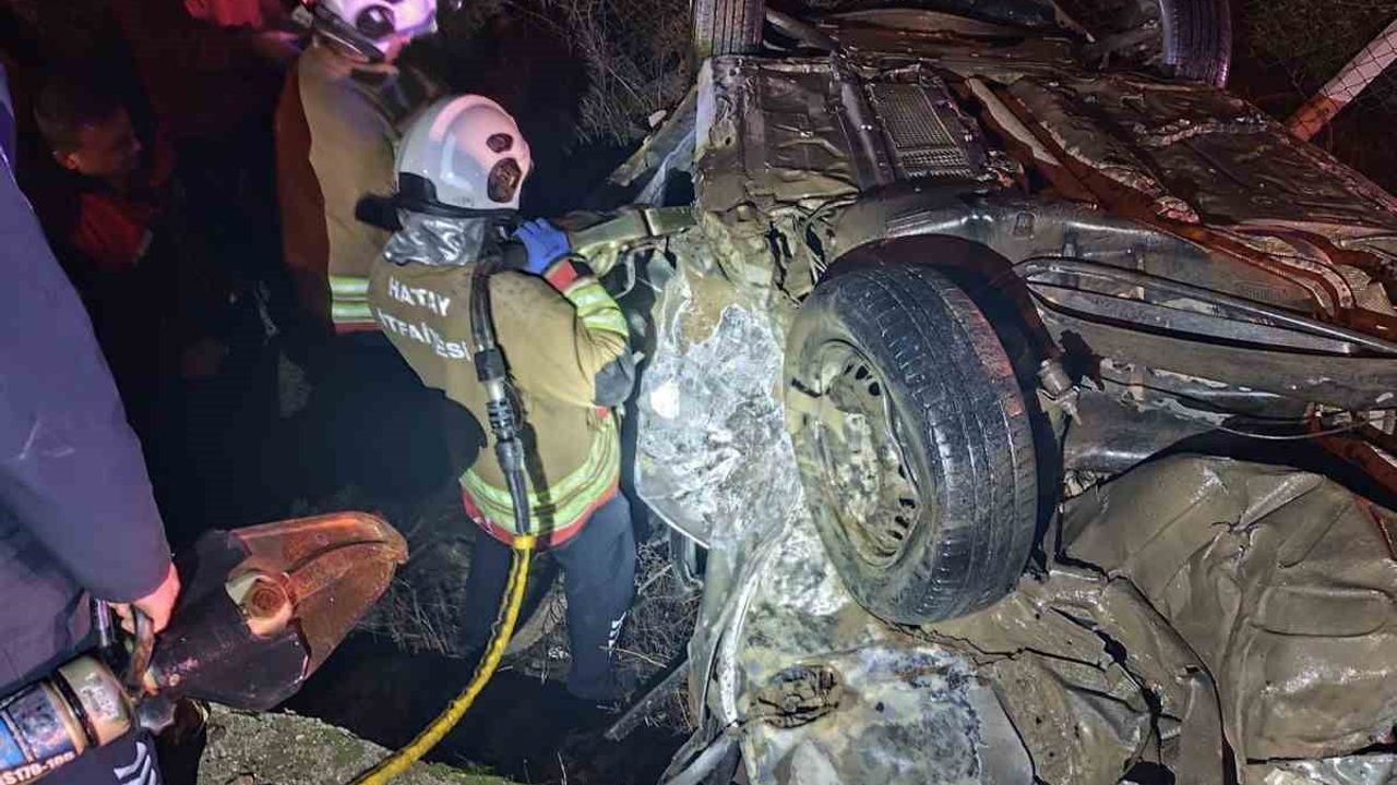 Hatay’da Antakya-İskenderun Yolu Serinyol Mahallesi’nde Trafik Kazası: 1 Ölü, 3 Yaralı
