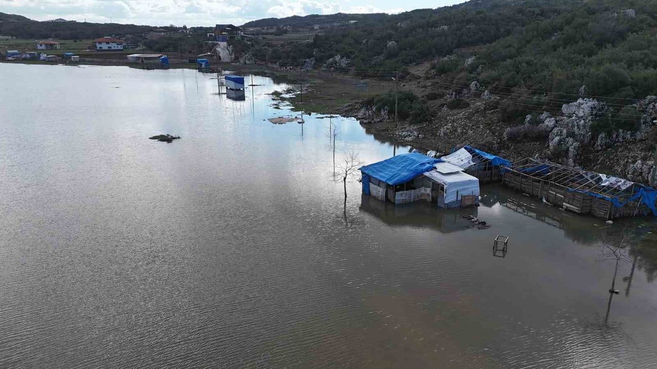 Hatay'da Kızılgöl yeniden su tuttu — Yayladağı'nda bereket umudu