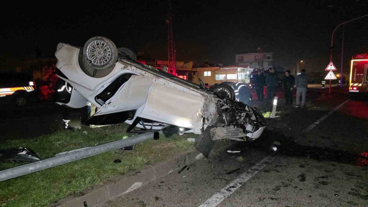 Hatay'da Takla Atan Otomobilde 1 Yaşındaki Bebek Hayatını Kaybetti, Anne ve Baba Yaralandı