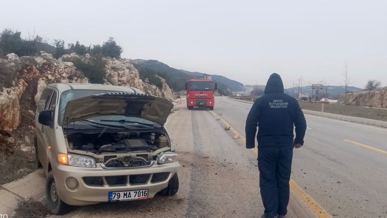 Hatay'da Yayladağı-Antakya yolunda kaza: 6 kişi yaralandı