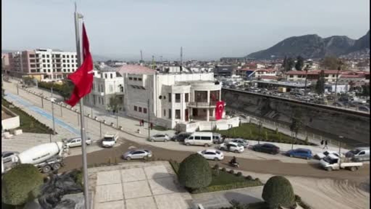 Hatay'daki Tarihi Meclis Binası, Orijinal Taşlarla 200 Fore Kazık Üzerine Aslına Uygun Yeniden İnşa Edildi