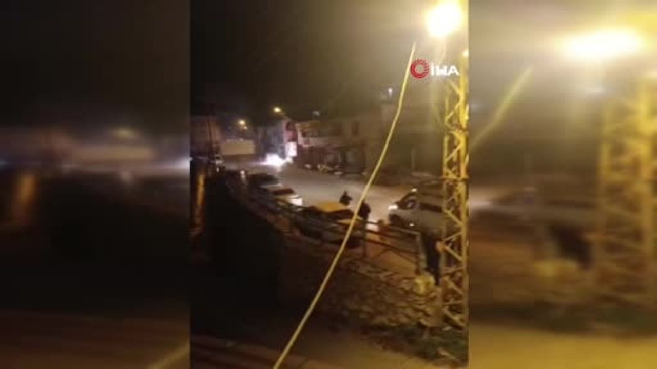 Hatay Yeşilpınar'da elektrik kablolarında kıvılcımlı patlamalar kamerada