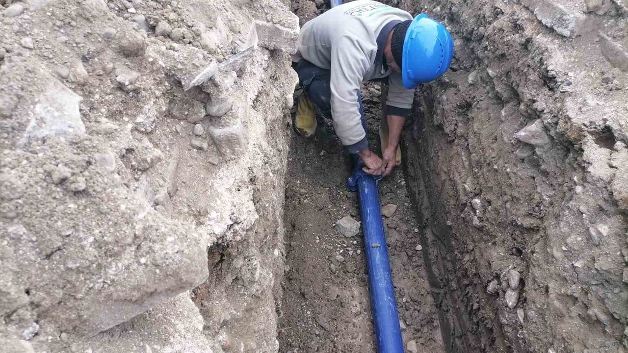 HATSU, Kırıkhan Kazkeli Mahallesi'nde 30 yıllık içme suyu hattını yeniledi