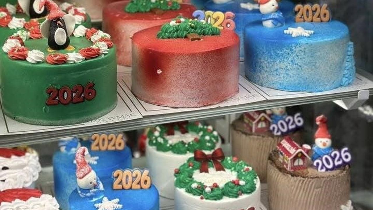 Hayrabolu'da yılbaşı pastasından çıkan gram altın müşteriye sürpriz yaşattı