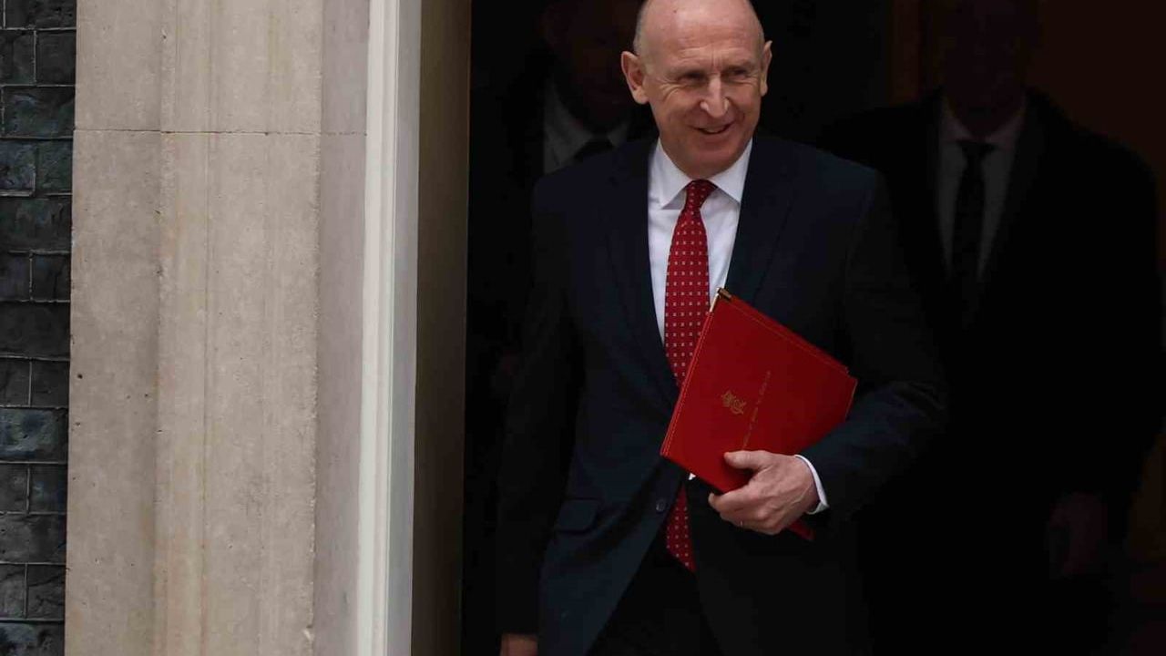 Healey: İngiltere, ABD'nin 'Bella-1/Marinera' operasyonuna üs ve keşif desteği sağladı