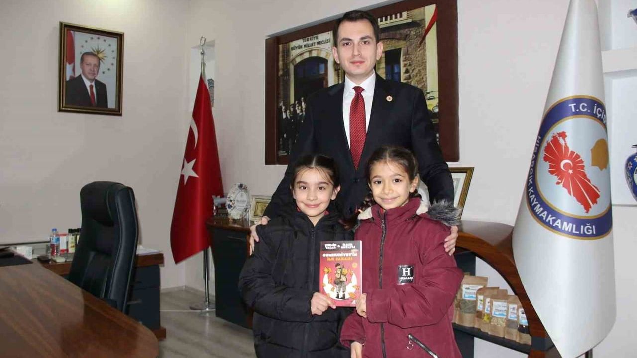 Hisarcıklı öğrenciler Kaymakam Erkan Atam’ı kitap okuma etkinliğine davet etti