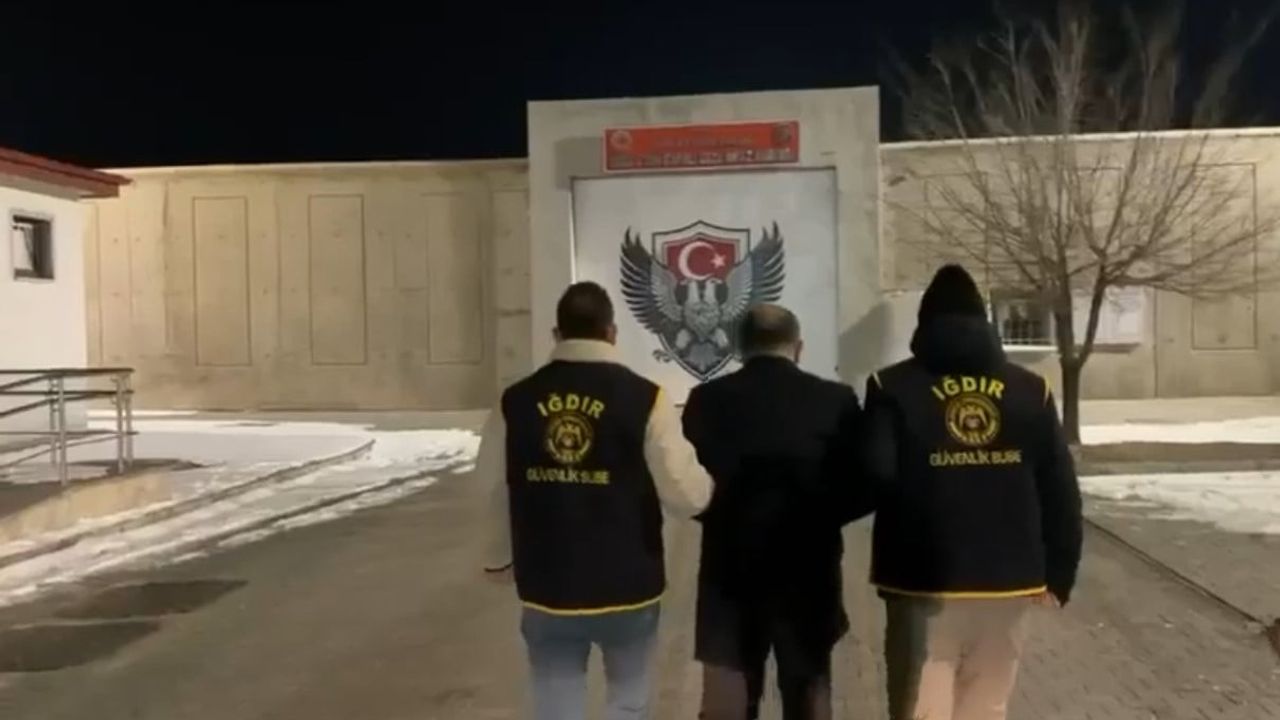 Iğdır'da izinsiz yürüyüşte gözaltına alınan DEM Parti İl Başkanı Deniz Kaynar tutuklandı