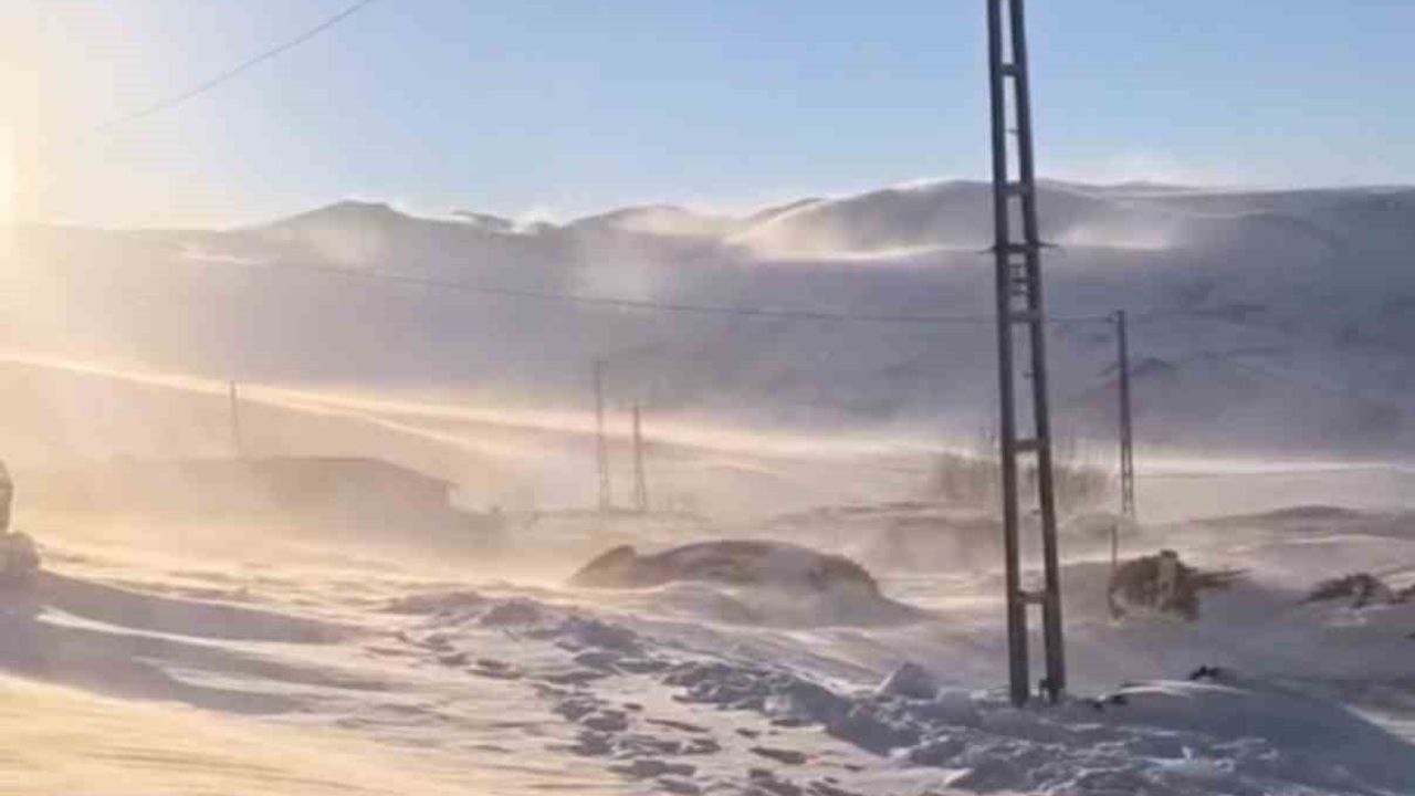 Iğdır’ın yüksek kesimlerinde tipi ve fırtına hayatı olumsuz etkiledi
