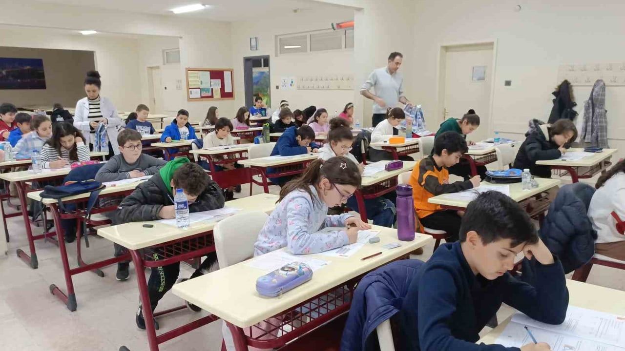 İhlas Koleji, bursluluk sınavına başvuran her öğrenciye ücretsiz rehberlik testleri sunacak