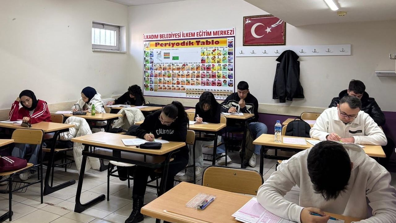 İLKEM'de sömestir kampı: İlkadım Belediyesi YKS ve LGS öğrencilerine ücretsiz hazırlık