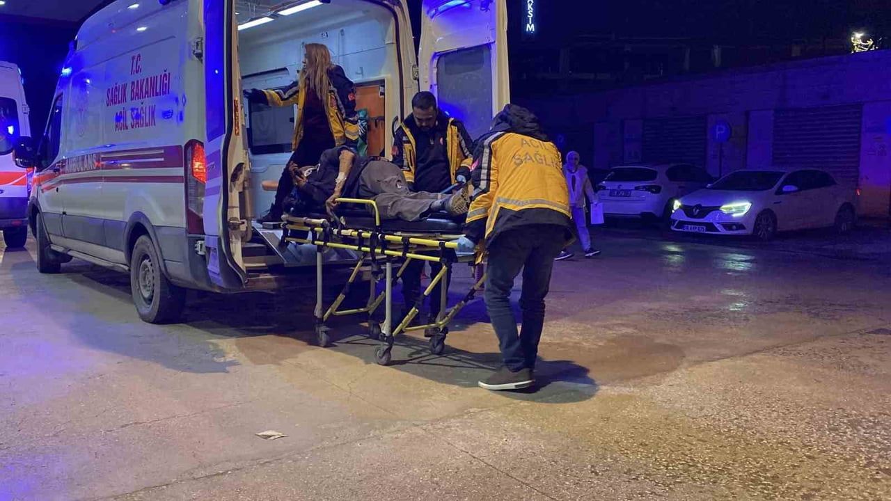 İnegöl OSB'de TIR dorsesinden düşen işçi yaralandı