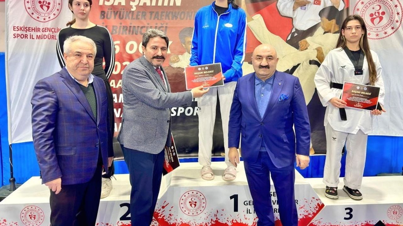 İsa Şahin Büyükler Taekwondo İl Şampiyonası Eskişehir'de Gerçekleştirildi