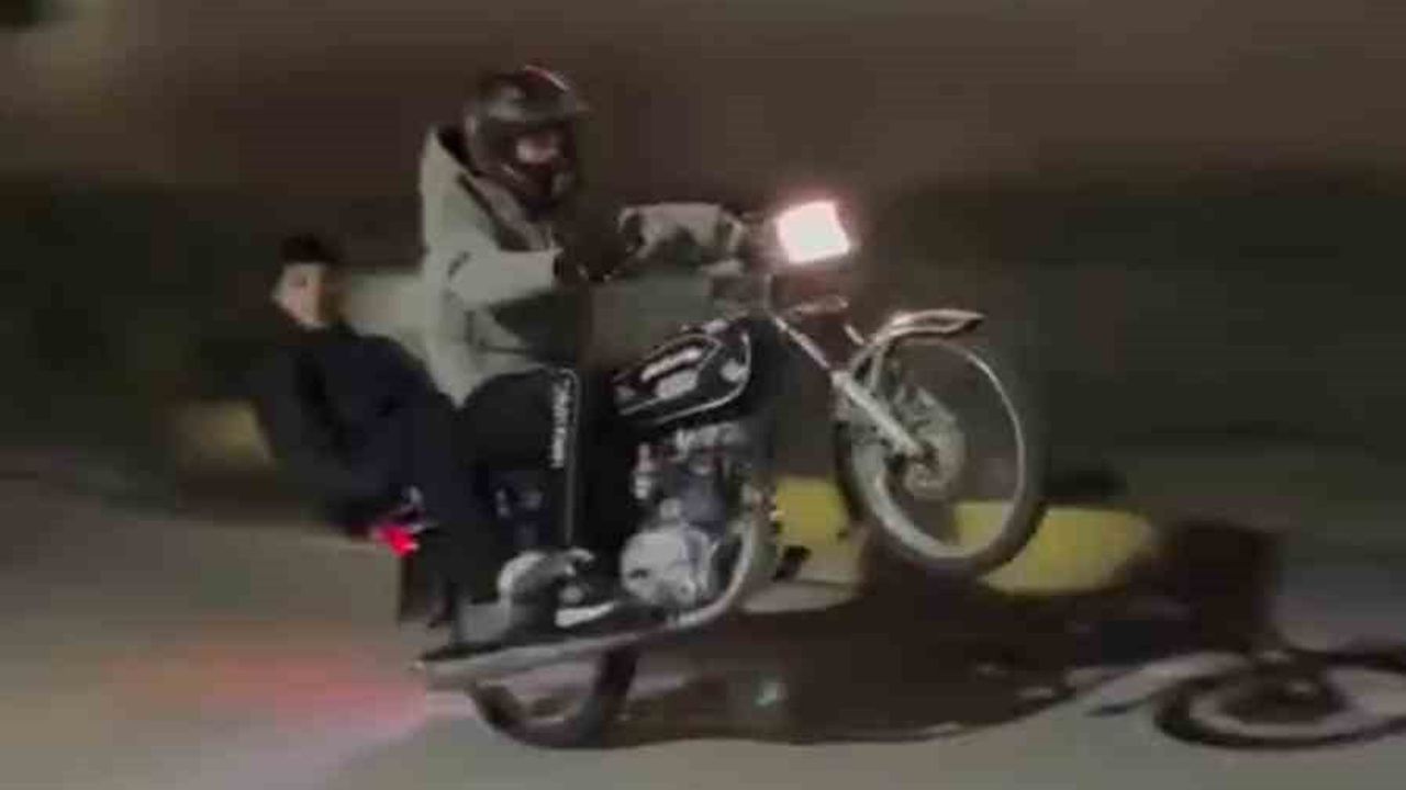 İskenderun'da motosikletle akrobasi paylaşımı: 2 kişiye toplam 11 bin 122 TL ceza