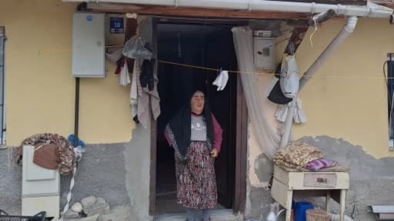 İskilip'te 82 yaşındaki anne, 61 yaşındaki engelli oğluna 61 yıldır bakıyor