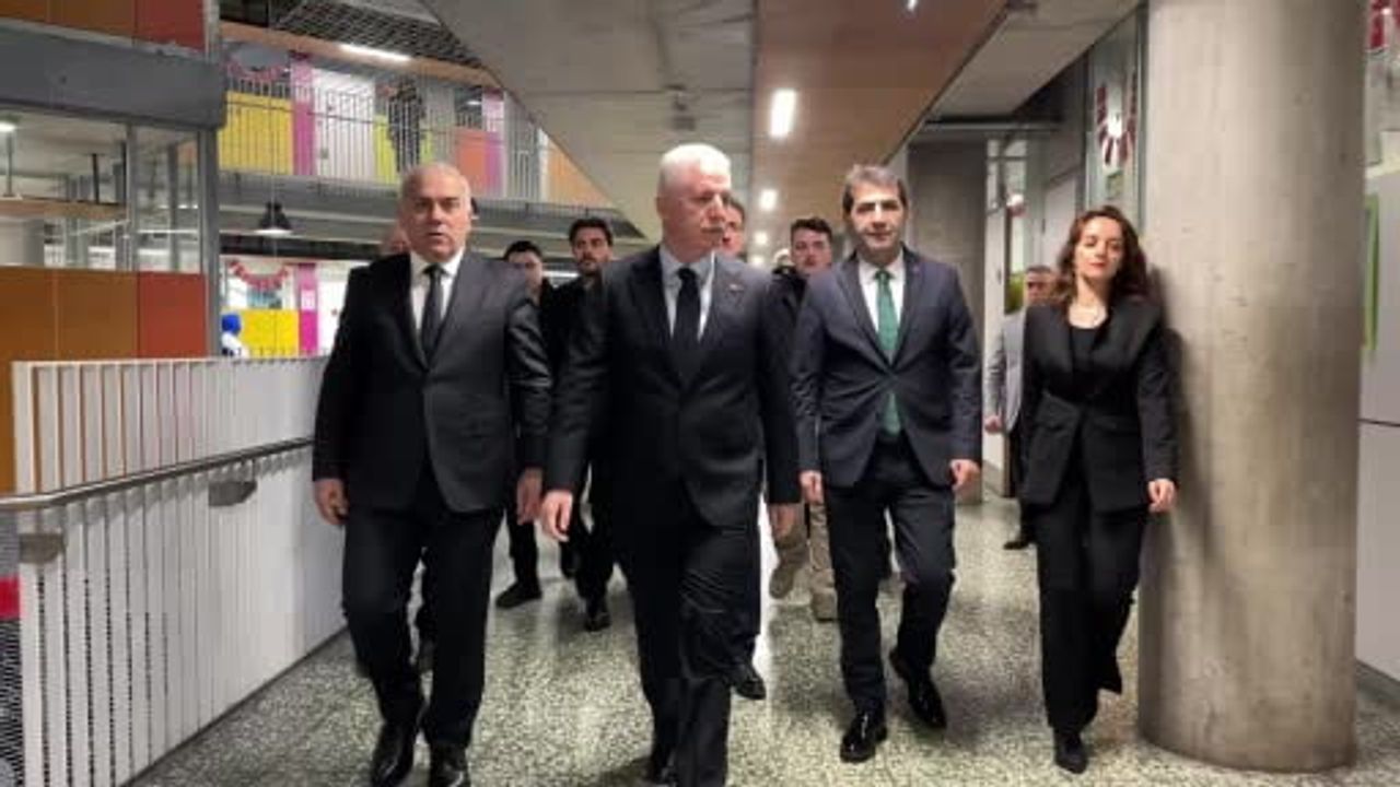 İstanbul’da karne töreni: Vali Davut Gül okulların deprem dayanıklılığını ve eğitim hedeflerini açıkladı