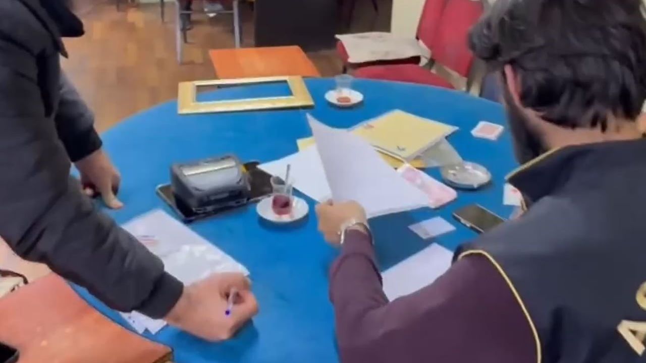 İstanbul'da masaj salonları ve kumar denetimleri: 2 şüpheli fuhuş, 35 şüpheli kumar işlemi