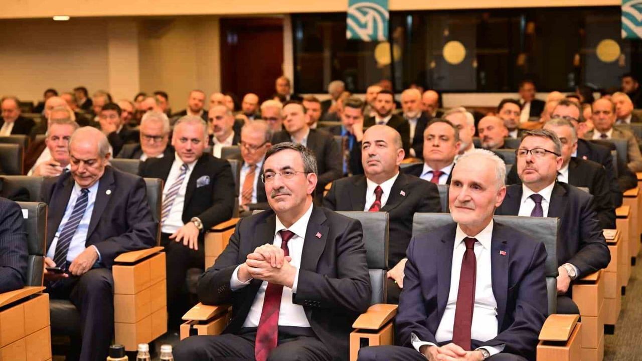 İTO Başkanı Avdagiç iş dünyasının 2026 beklentilerini Cumhurbaşkanı Yardımcısı Yılmaz’a iletti