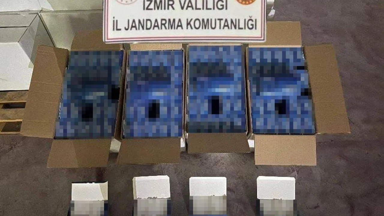 İzmir’de iki operasyonda 12 milyon 720 bin bandrolsüz makaron ele geçirildi