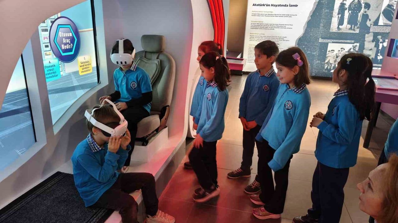 İzQ 2025’te rekor büyüme: 800'ün üzerinde aktif üye ve 16.500 katılımcı