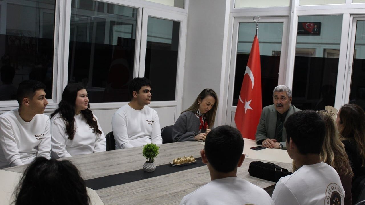 Kadıköy Abdülhamid Han Lisesi’nin 'Tarihin Sofraları' projesiyle 9 öğrenci yurt dışı stajına hazırlanıyor