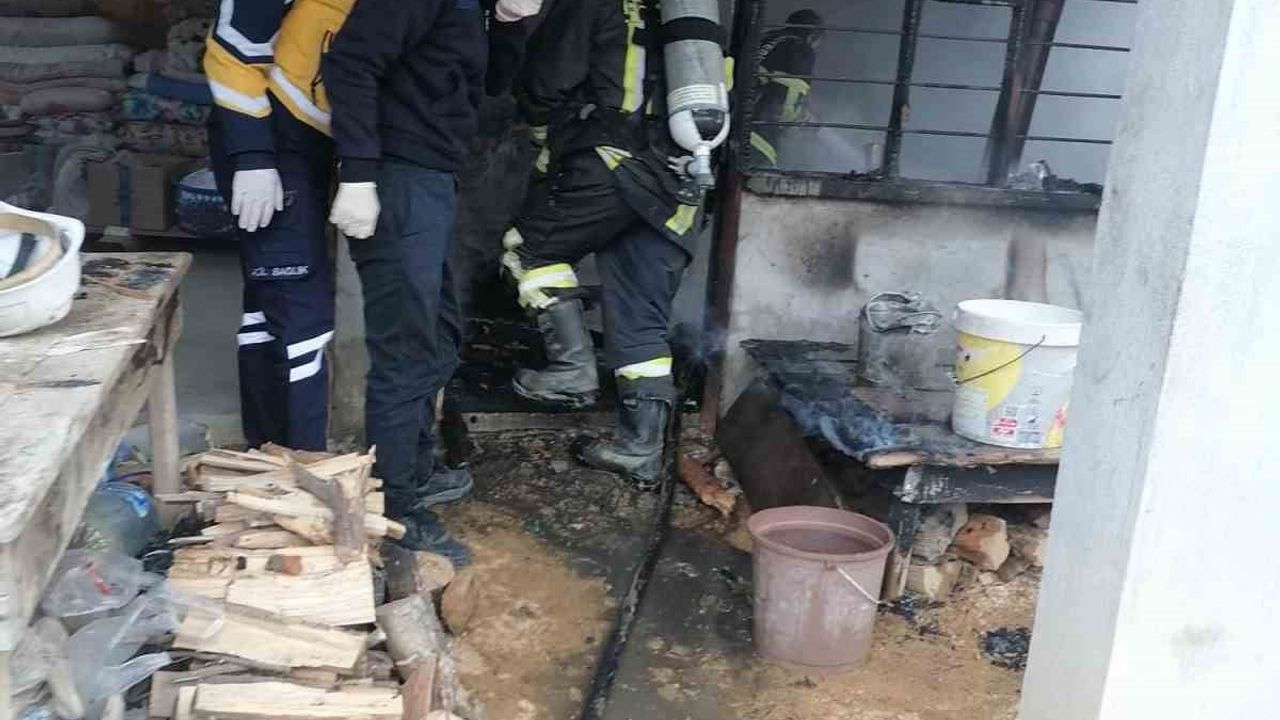 Kadirli'de ev yangını: 75 yaşındaki Hilal Sofuoğlu hayatını kaybetti