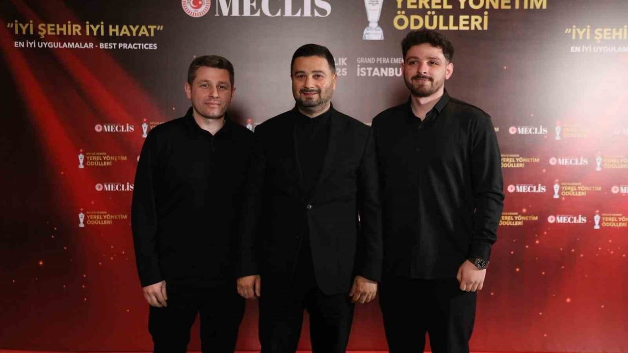 Kağıthane Belediyesi, Meclis Dergisi Yerel Yönetim Ödülleri'nde Yeşil Vadi Projesiyle Ödül Aldı