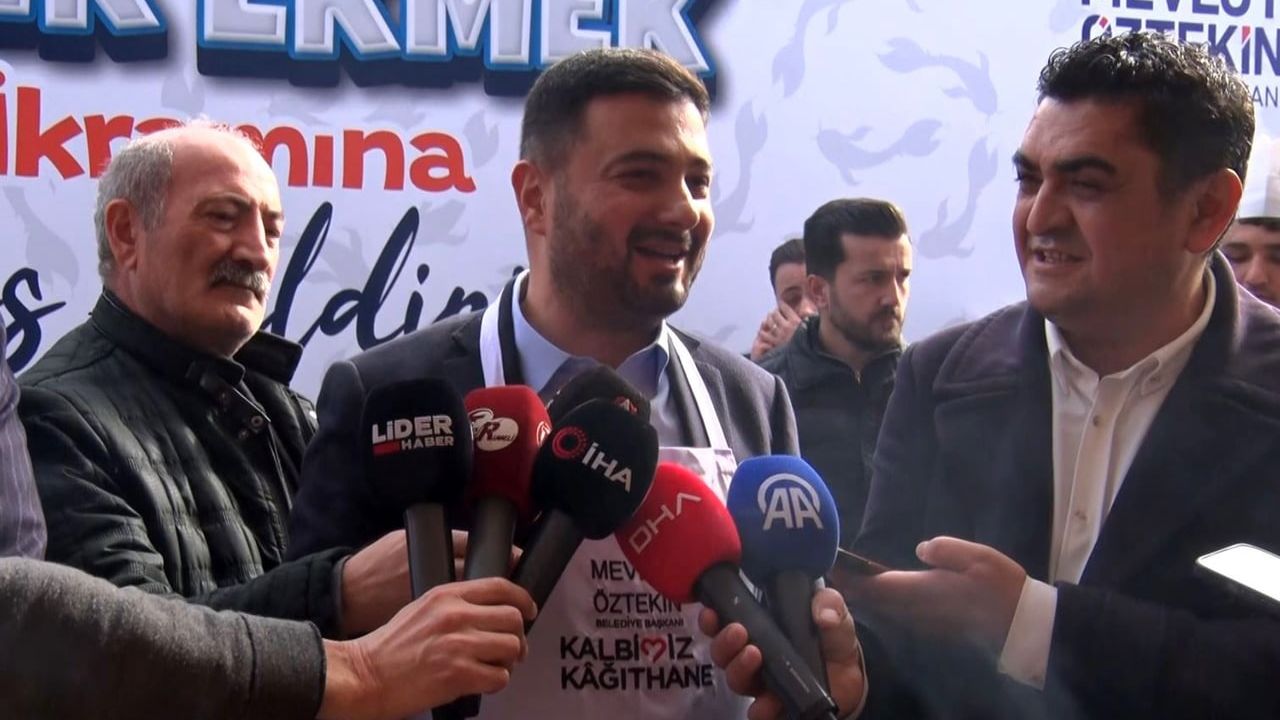 Kağıthane'de balık ekmek festivali: 25 bin kişiye yaklaşık 6 ton balık ekmek, helva ve gazoz ikramı