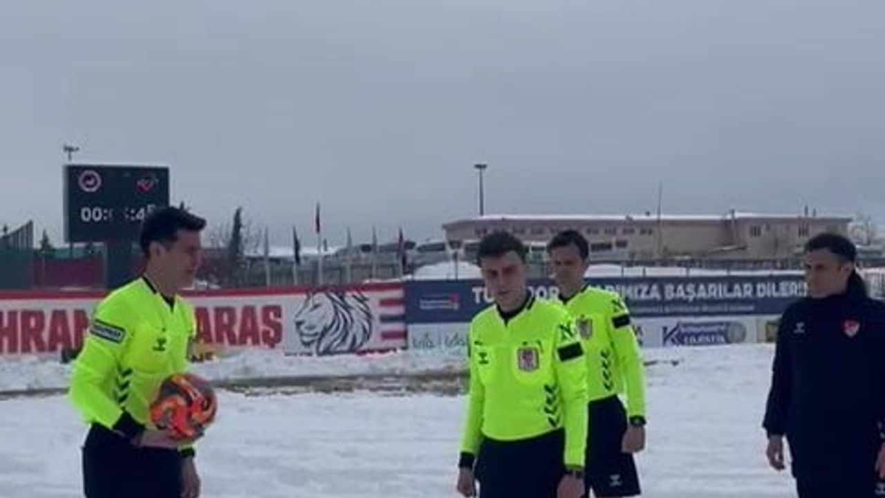 Kahramanmaraş İstiklalspor - 1461 Trabzon FK maçı kar yağışı nedeniyle ertelendi