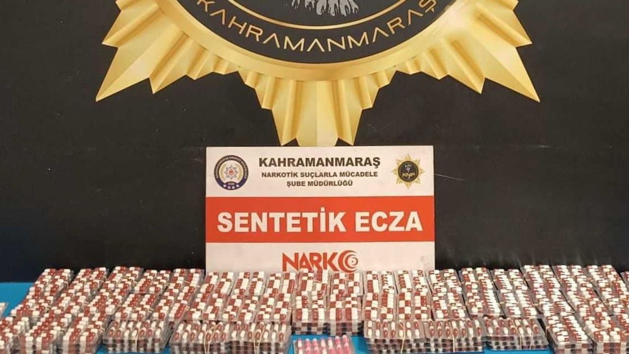 Kahramanmaraş'ta hoparlörde 8 bin dahil toplam 10 bin 807 uyuşturucu hap ele geçirildi; 2 şüpheli tutuklandı