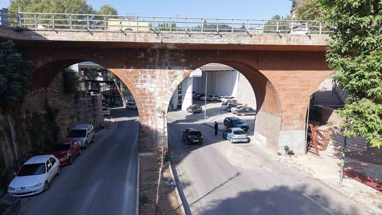 Kahramanmaraş'ta Kanlıdere Köprüsü restorasyonu hızla ilerliyor