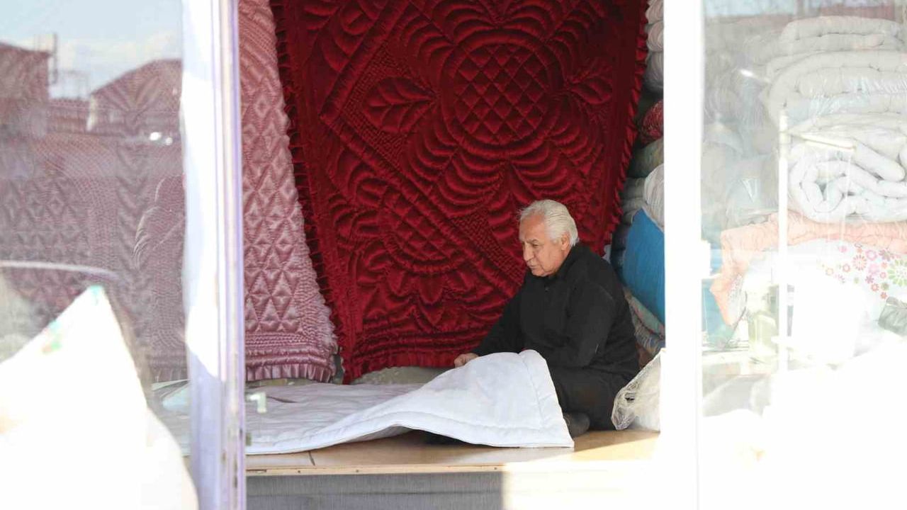 Kahramanmaraş’ta Yorgancılık Mesleği Hazır Ürün ve Çırak Eksikliği Yüzünden Sürüyor