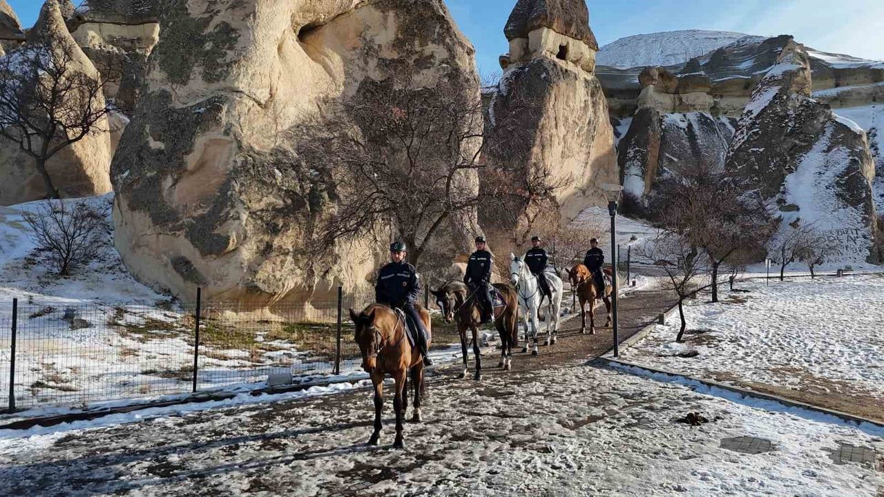 Kapadokya’da asayiş JAKEM’e bağlı atlı jandarmanın göreviyle sağlanıyor
