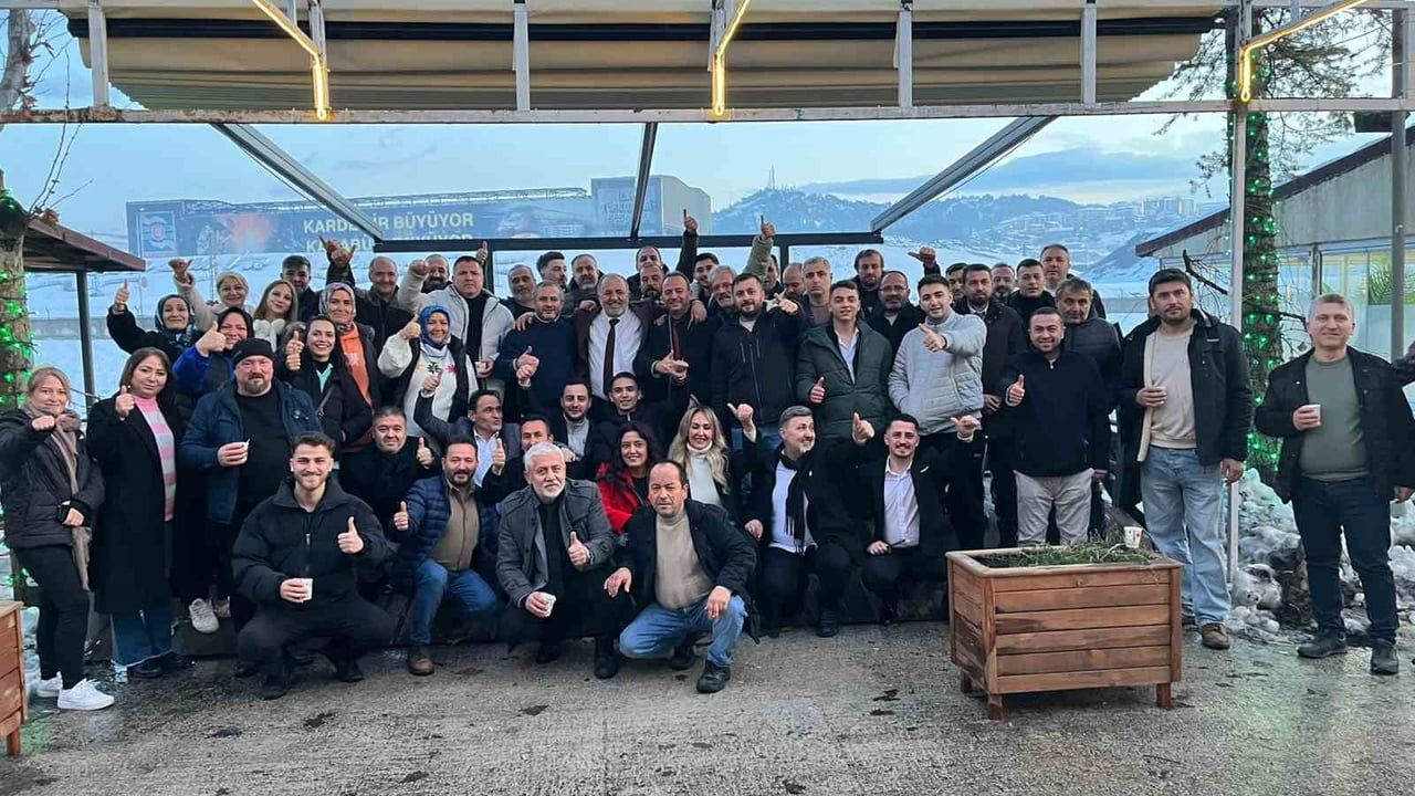 Karabük Berberler ve Kuaförler Odası'nda Erol Işık yeniden başkan seçildi