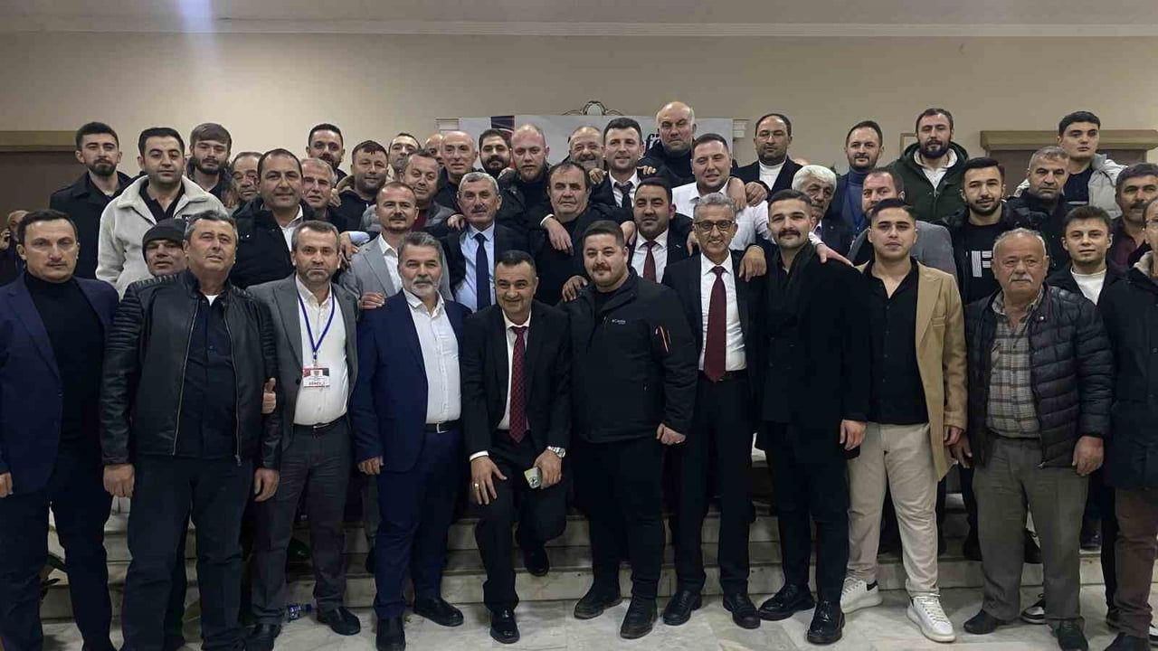 Karabük Şoförler ve Otomobilciler Odası'nda Cemal Topçu yeniden başkan seçildi