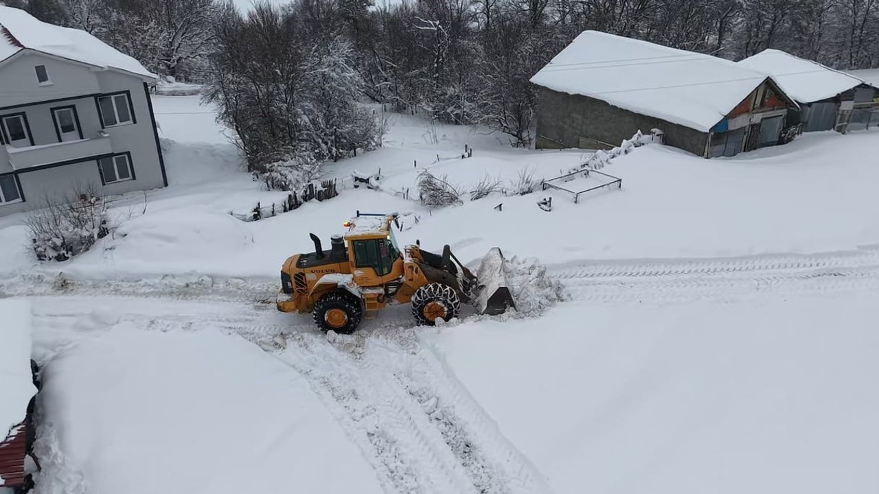 Karabük'te 144 köy yolu ulaşıma açıldı