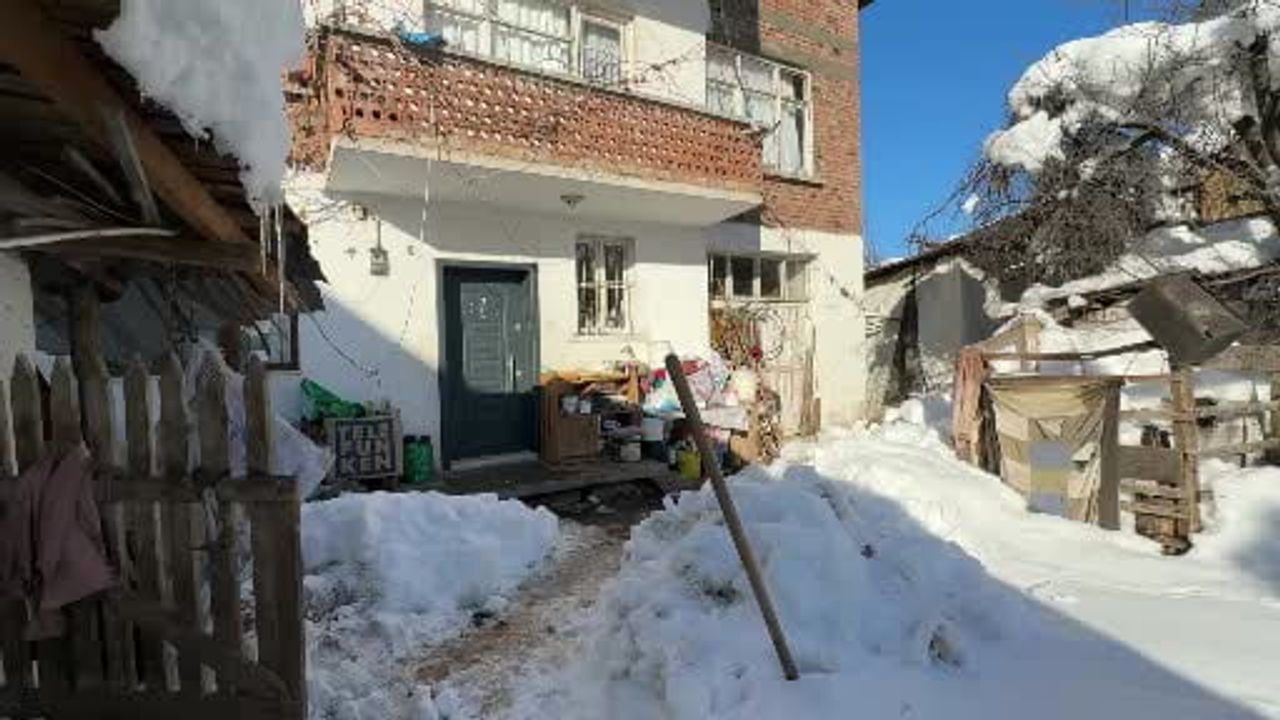 Karabük'te 80 yaşındaki kadın evinin arka bahçesinde ölü bulundu