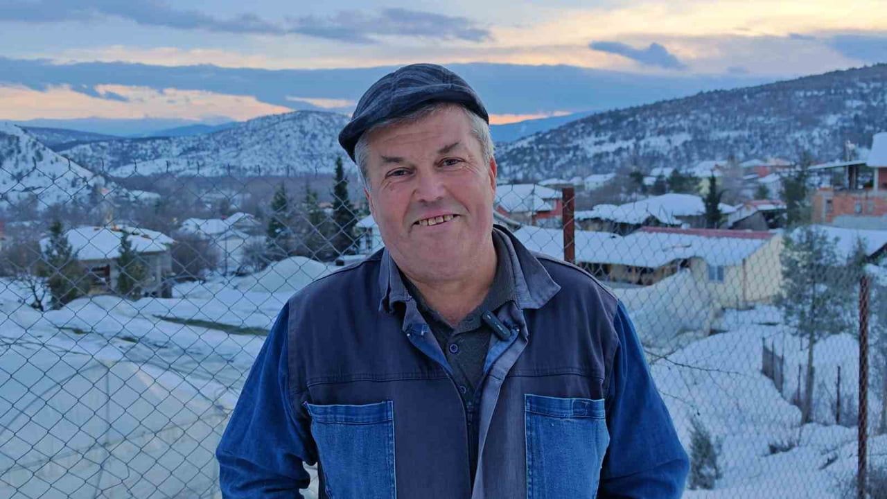 Karabük’te kar ağırlığı seraları çöktürdü: 50 dönüm zarar, bir çiftçi kurtarıldı