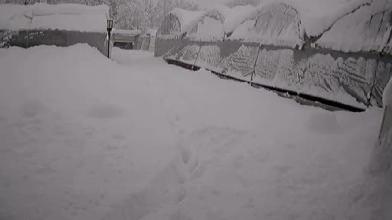 Karabük’te yoğun kar seraları çökertti: Köyceğiz’de 50 dönümlük zarar ve güvenlik kamerası görüntüleri