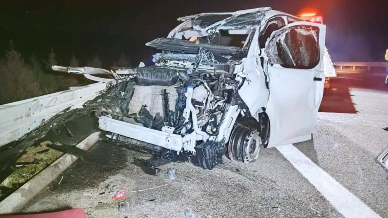 Karacabey'de Zırhlı Araç Kazası: Firma 8 Kilogram Altının Kayıp Olduğunu ve Külçelerin Bulunacağına İnandığını Açıkladı